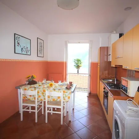 Apartament Limonta Lago *
